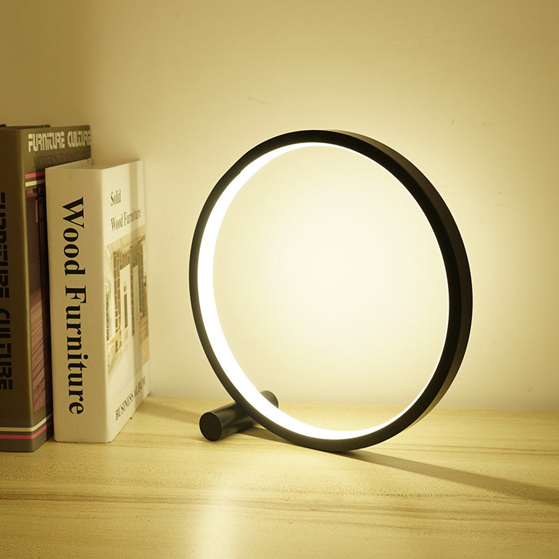Verona Lamp – Adjustable LED Brightness with Elegant Glass Design