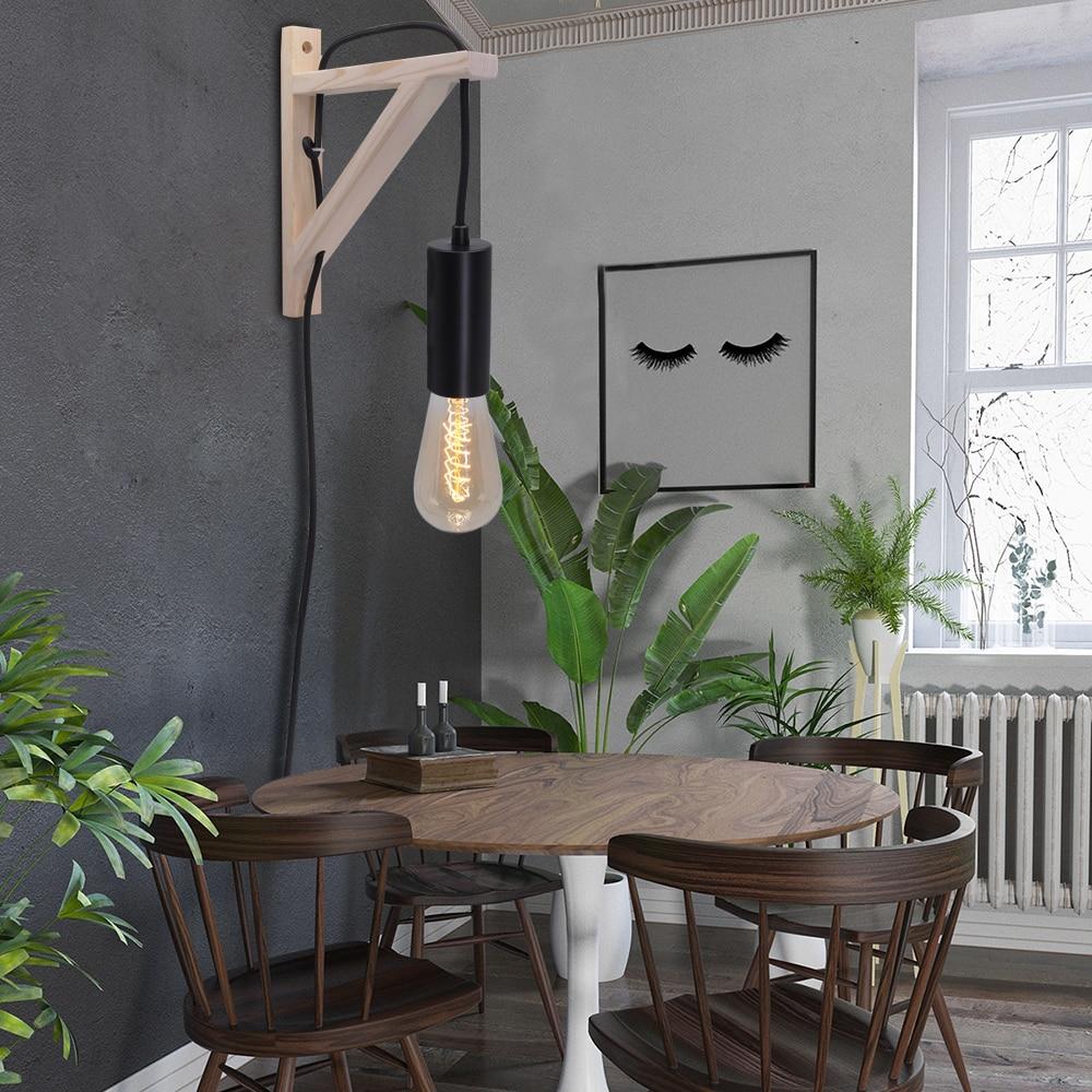 Pesaro Wall Lamp – Adjustable LED Lighting in Elegant Brass Finish