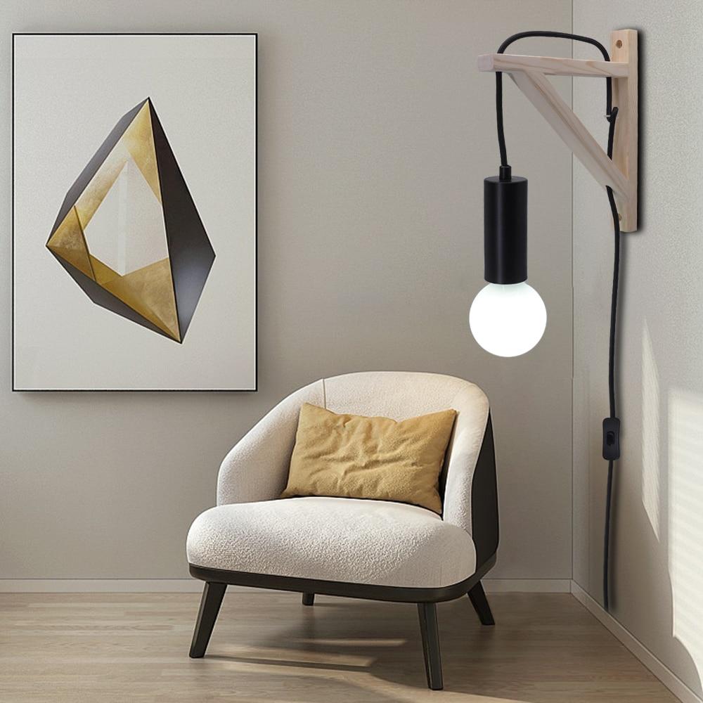 Pesaro Wall Lamp – Adjustable LED Lighting in Elegant Brass Finish